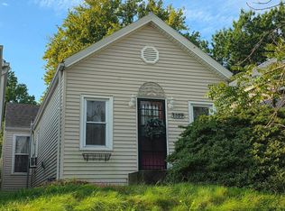 1304 Elm St, Quincy, IL 62301