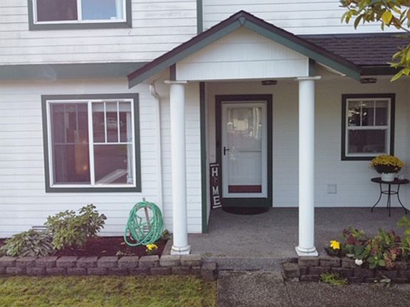 3rd image of 5718 68th Street NE