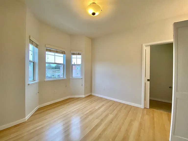 Valley Oak Drive, 140 * — Photo 10