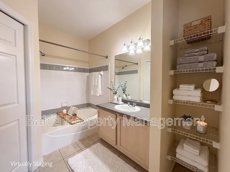 6663 Queens Borough Ave #303 — Photo 14