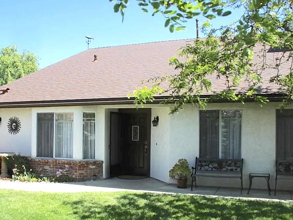 2nd image of 210 Menlo Dr