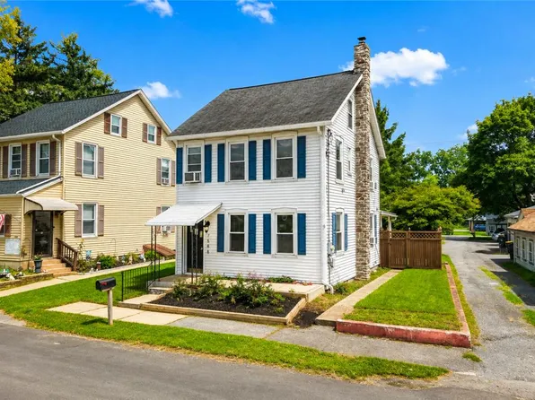 7588 Trexler Cir, Trexlertown, PA 18087