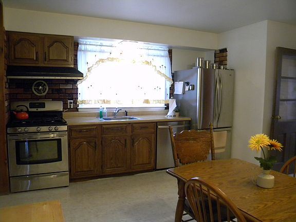 Large Eat in Kitchen