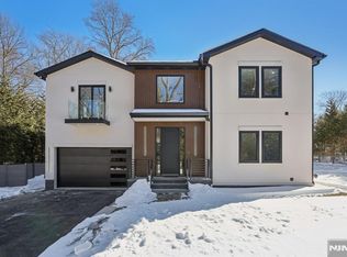 543 Closter Dock Rd, Closter, NJ 07624