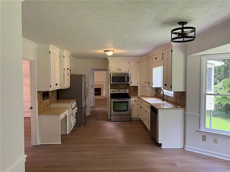 12265 King Cir — Photo 8