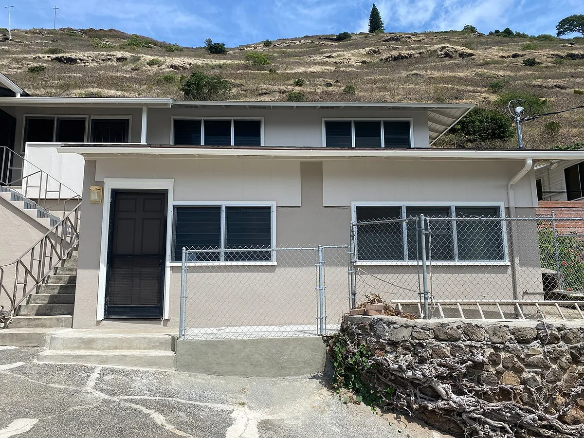 Building Photo - 3257B Kikilia Pl
