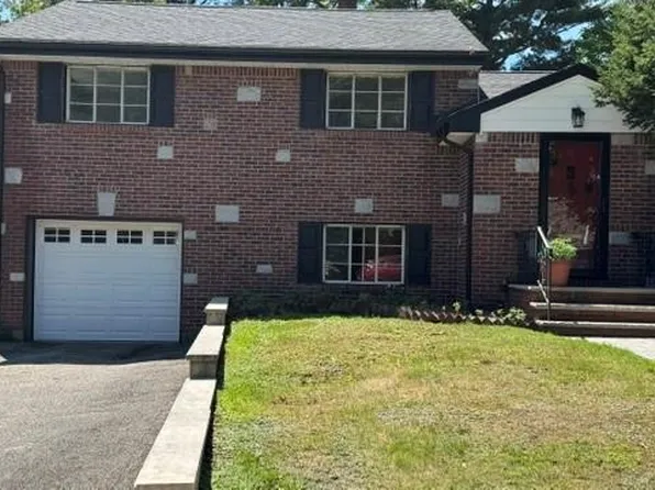 46 Newcomb Rd, Tenafly, NJ 07670