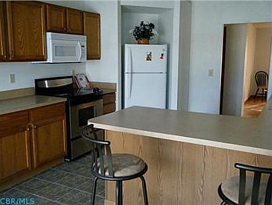 2nd image of 156 Dovel Ct