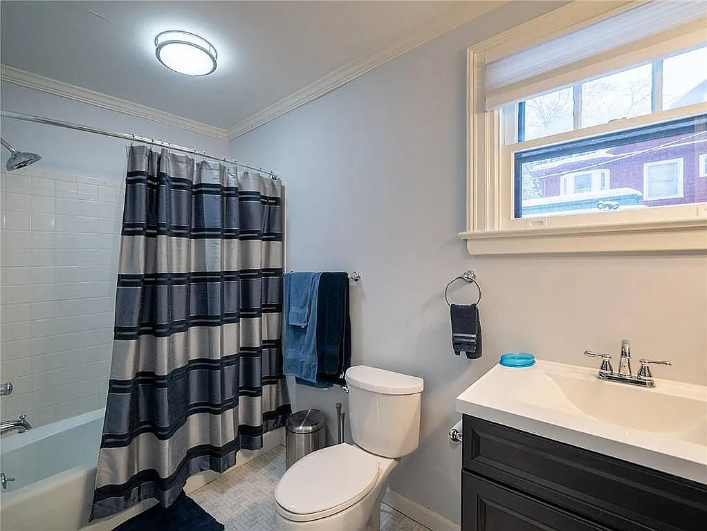 1 bed, 1050 sqft, $1,500 — Photo 4
