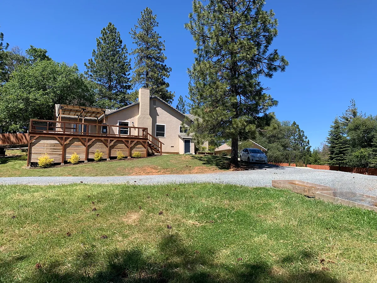 Building Photo - 6194 Dark Canyon Rd