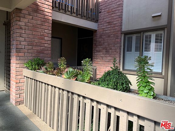 5th image of 141 S Linden Dr APT 203