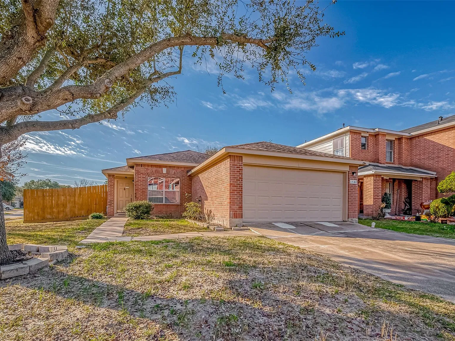 4 bed, 2.0 bath, $2,100 — Photo 1