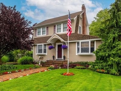 499 Windsor Place, Oceanside, NY, 11572