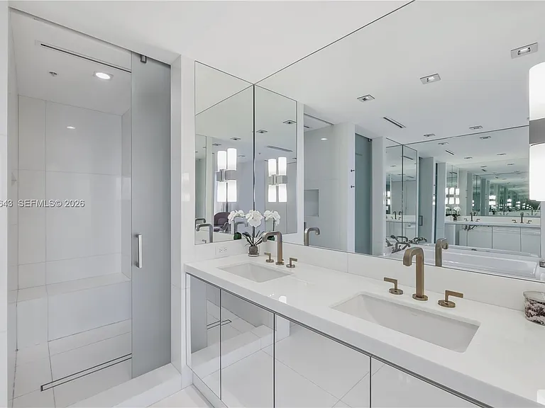 6899 Collins Ave #2208 — Photo 34