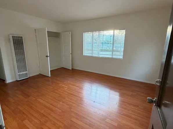 485 Riverdale Dr APT 6, Glendale, CA 91204