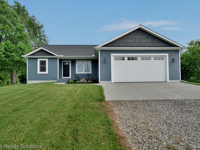 437 Angle Rd, Lapeer, MI, 48446