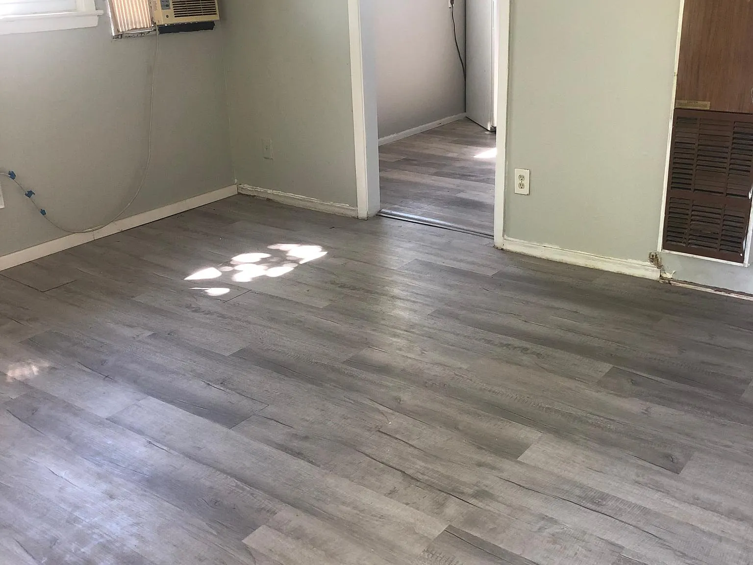 501 E Detroit St — Photo 2