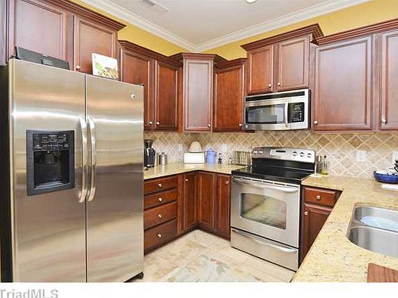 5th image of 349 Carlisle Park Dr