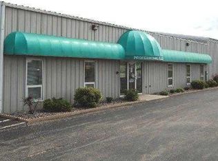 1031 S Spring St, Beaver Dam, WI 53916