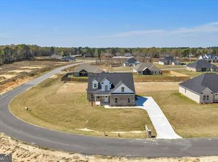 426 Burlington Dr, Lizella, GA 31052