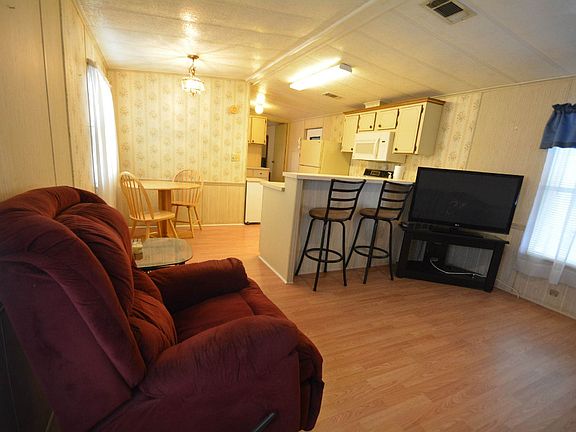 SPACIOUS OPEN FLOOR PLAN