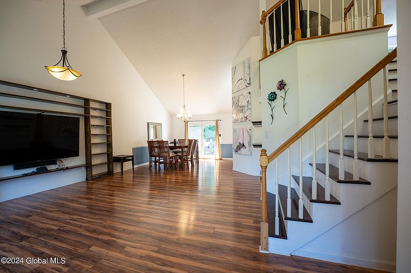 4th image of 47 Ridgefield Drive