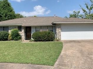 8841 E 40th Pl, Tulsa, OK 74145