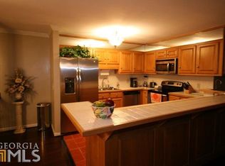 102 Habersham Marina Rd, Cumming, GA 30041