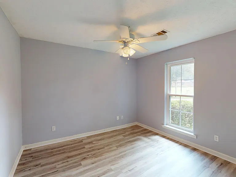 226 Meadow Oaks Ct — Photo 14
