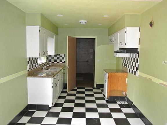 3rd image of 110 Madera Dr