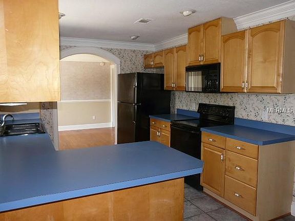 4th image of 1670 Gladiolas Dr