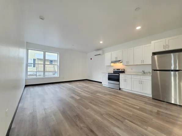 415 Olo St 1stflr Studio Renovated Newappliances! Petsok Laundry Prkg, 415 Olo St #8, Woonsocket, RI 02895