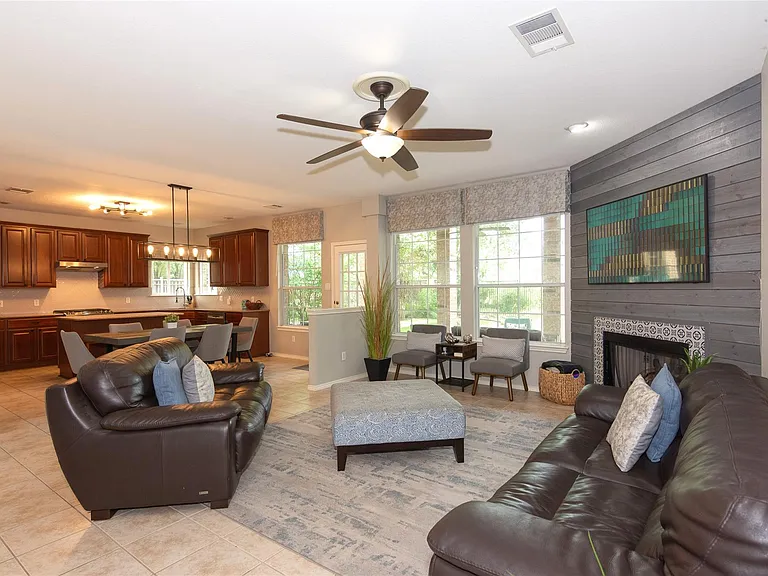 11004 Quarry Oaks Trl — Photo 3