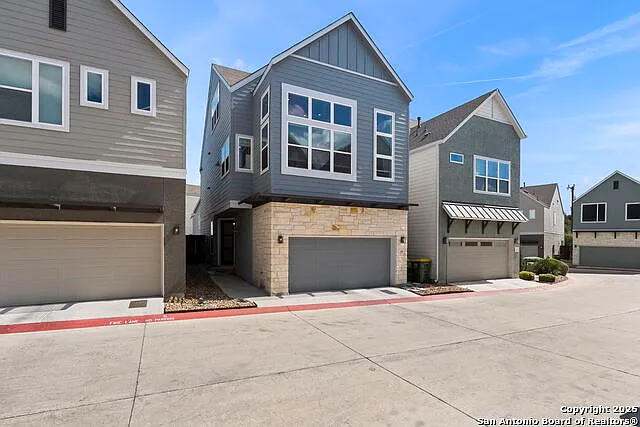 3 bed, 3.5 bath, 2235 sqft, $2,950 — Photo 4