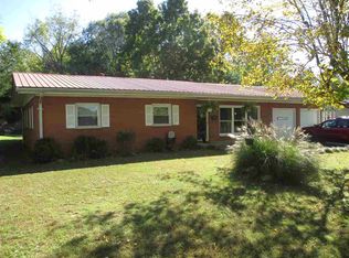 406 N 6th St, Scottsville, KY 42164