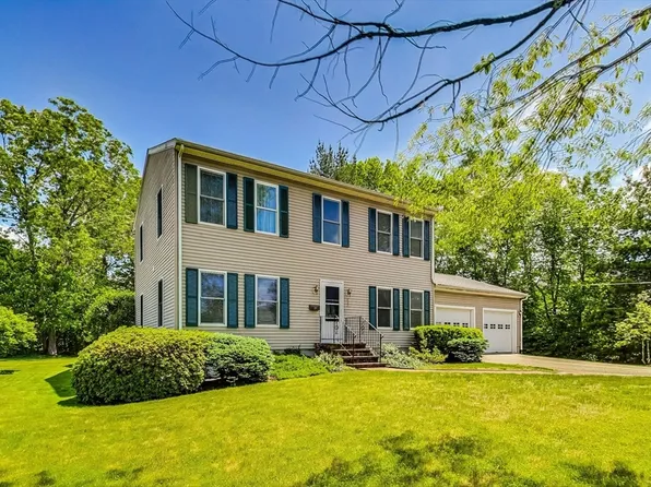 932 Plymouth St, Abington, MA 02351