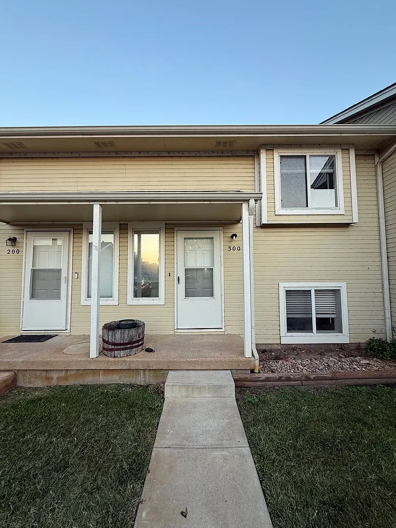 5510 S. Gold #400 Lake View (popular) — Photo 1