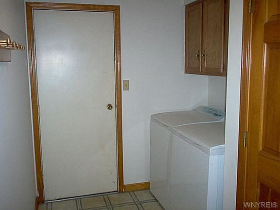 5th image of 51 Daven Dr