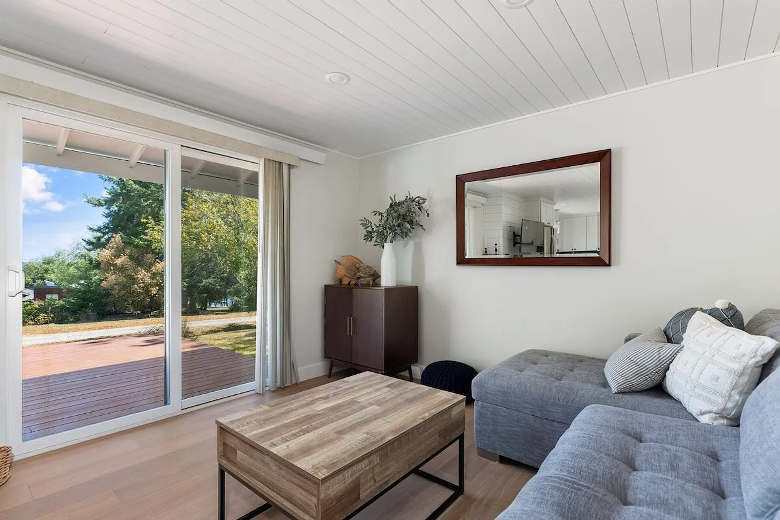 2 bed, 2.0 bath, $3,949 — Photo 4