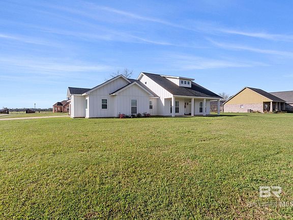 2nd image of 15565 Abigail Way