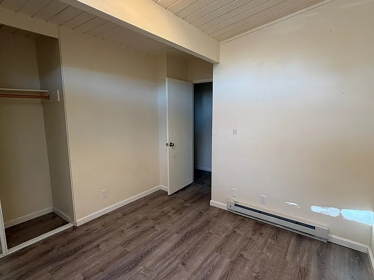 834 Miller Ave — Photo 21