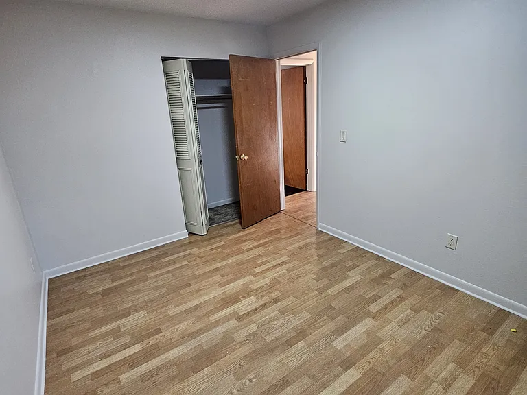 425 Cedar Ave — Photo 5