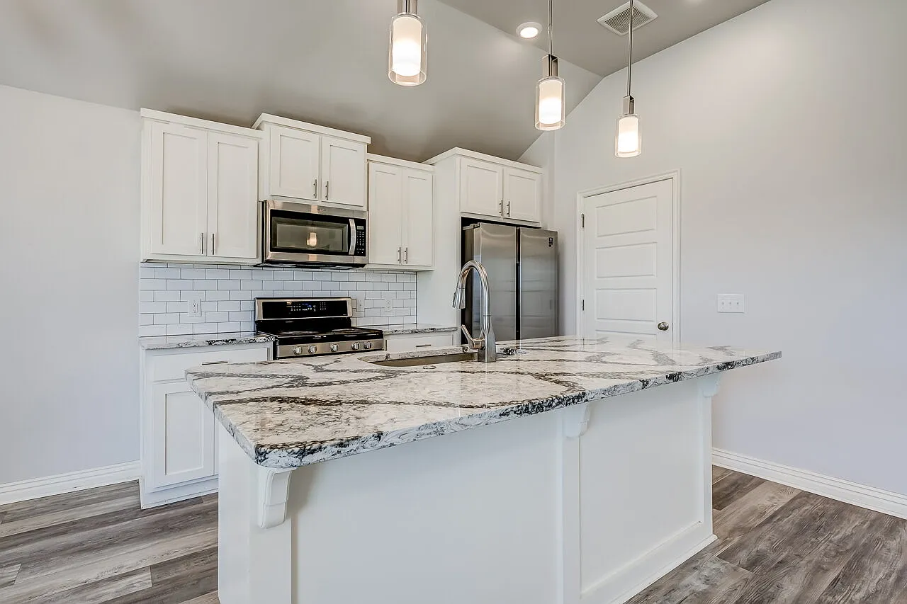 3 bed, 2.0 bath, 1197 sqft, $1,845 — Photo 4