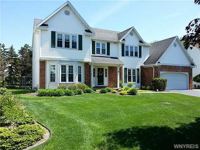 1st image of 19 Hoviland Ct