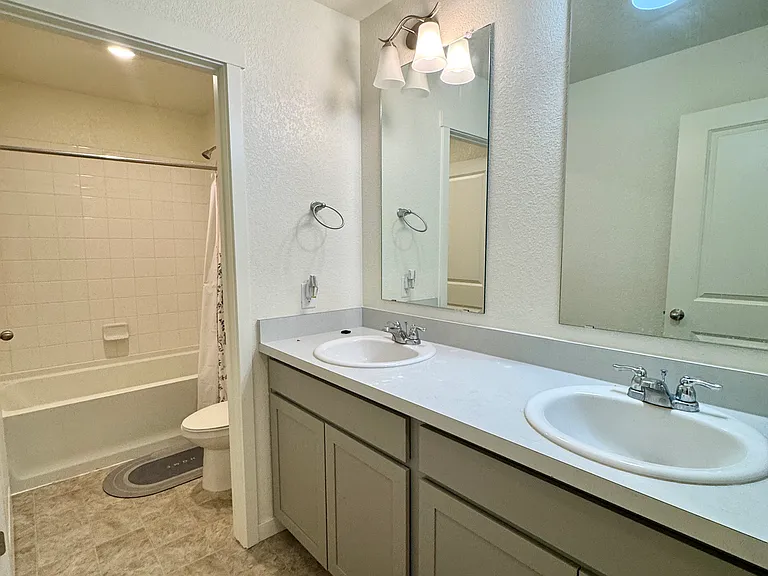 Upper Shared bathroom
