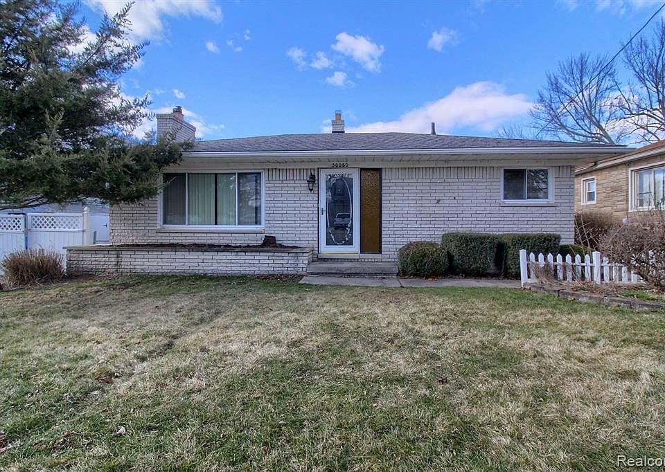 30080 Bayview Dr, Gibraltar, MI 48173 Zillow