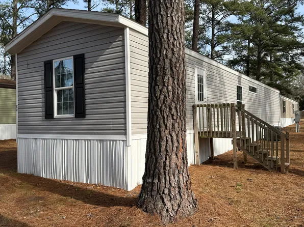 10001 Garners Ferry Rd, Eastover, SC