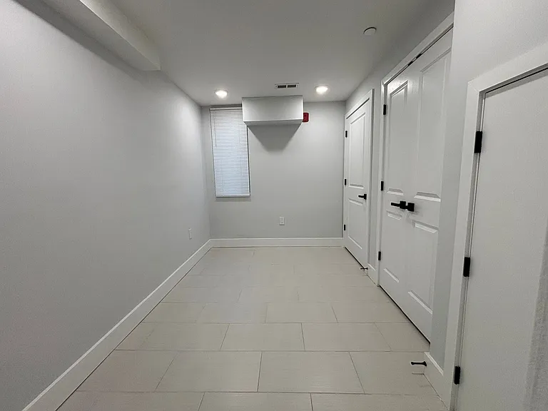 1027 W Dauphin St #1 — Photo 6