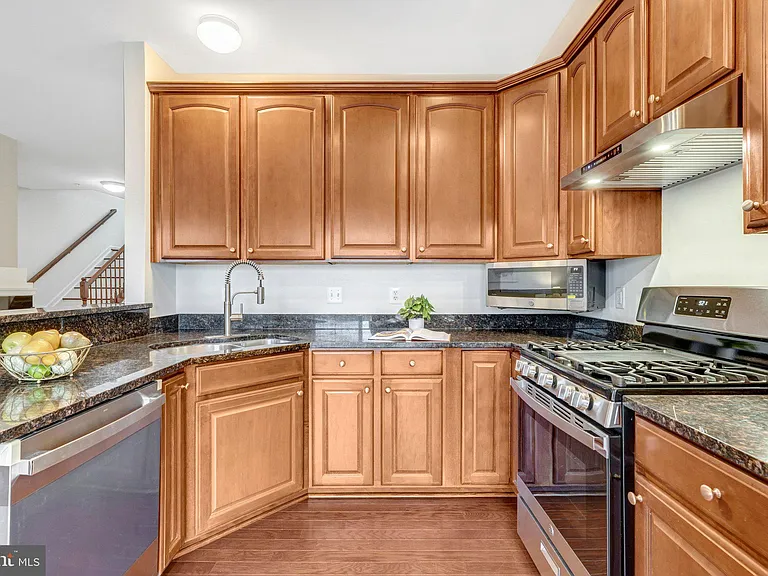 4479 Beacon Grove Cir #B — Photo 17