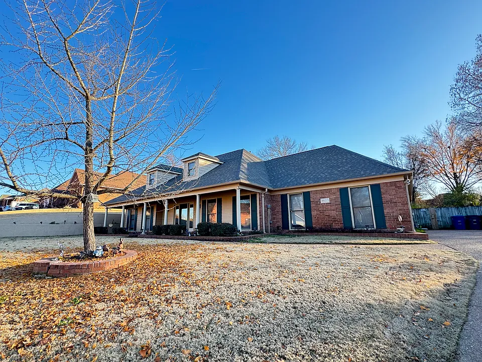 Pine Point Dr